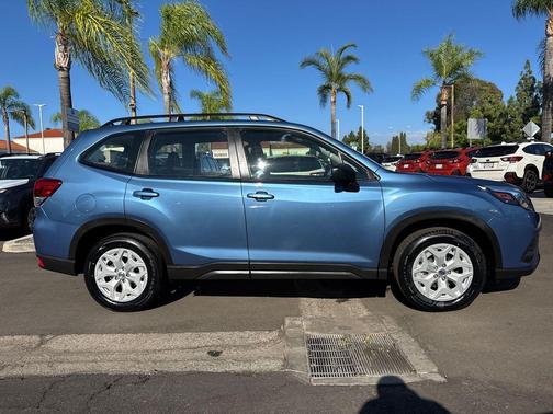 2023 Subaru Forester Base