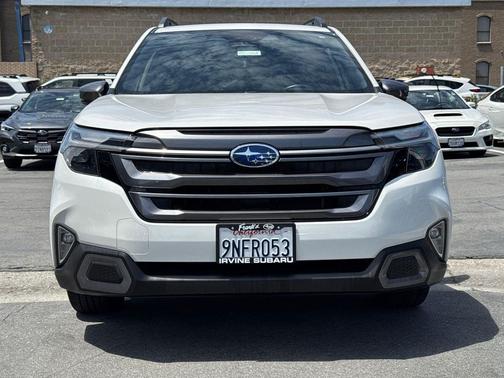 Crystal White Pearl 2025 Subaru Forester Limited