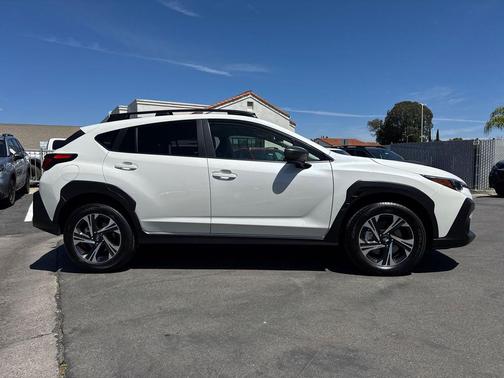 Crystal White Pearl 2025 Subaru Crosstrek Premium