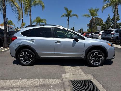 Ice Silver Metallic 2017 Subaru Crosstrek 2.0i Premium