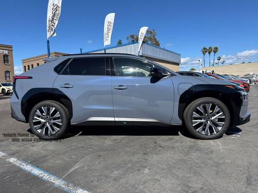 2026 Subaru Solterra Limited