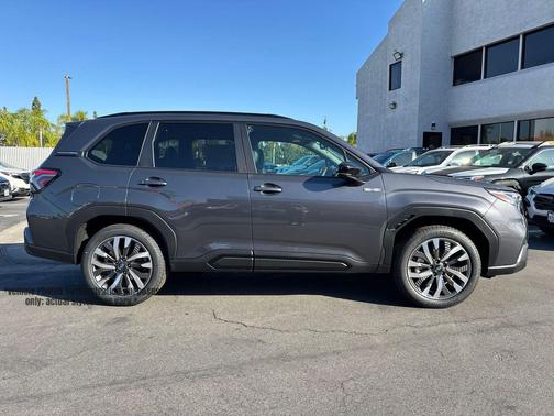 Magnetite Gray Metallic 2026 Subaru Forester Hybrid Touring