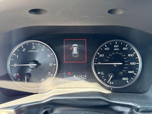 Ice Silver Metallic 2024 Subaru Outback Onyx Edition