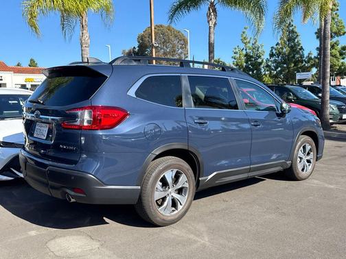 2023 Subaru Ascent Premium 8-Passenger