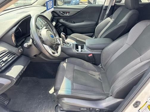 Crystal White Pearl 2022 Subaru Outback Premium