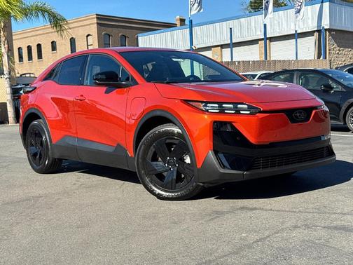 Habanero Orange Metallic 2027 Subaru Uncharted Premium