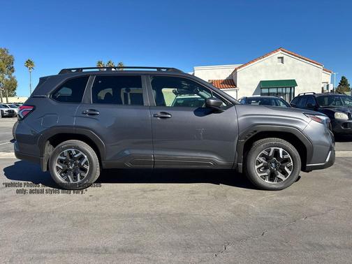 2025 Subaru Forester Premium