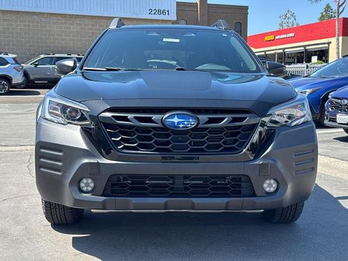 Crystal Black Silica 2023 Subaru Outback Wilderness