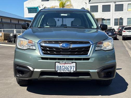 Jasmine Green Metallic 2018 Subaru Forester 2.5i