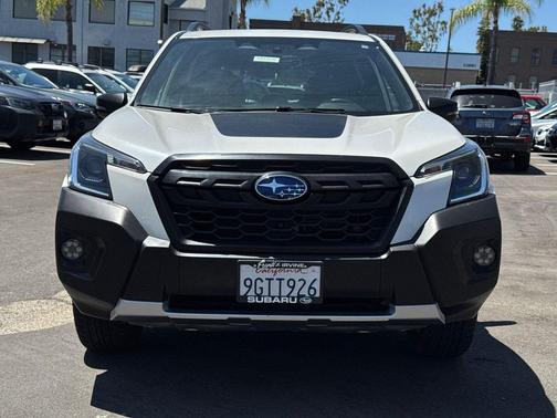 Crystal White Pearl 2023 Subaru Forester Wilderness