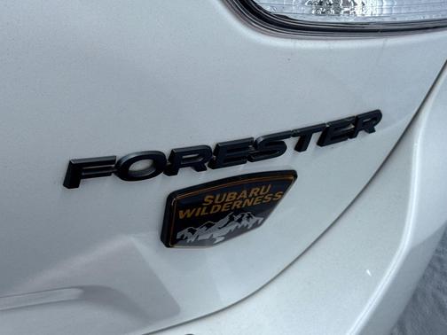 Crystal White Pearl 2023 Subaru Forester Wilderness