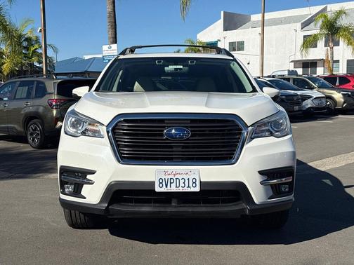 Crystal White Pearl 2021 Subaru Ascent Limited 8-Passenger