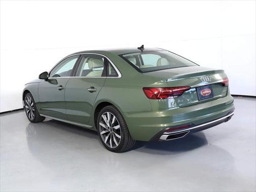 2023 Audi A4 Premium Plus 40 TFSI quattro S tronic