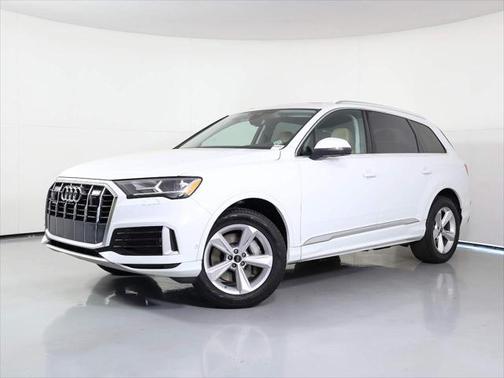 2024 Audi Q7 Premium 45 TFSI quattro Tiptronic