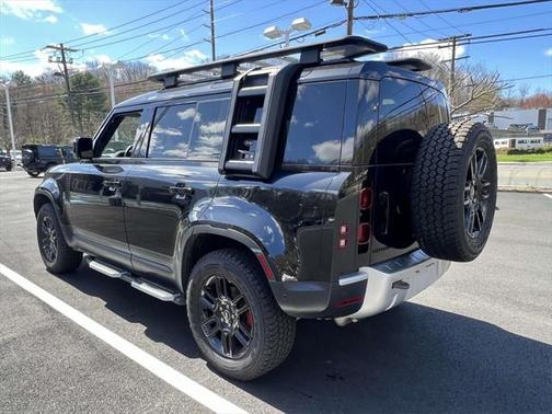 2023 Land Rover Defender 110 S