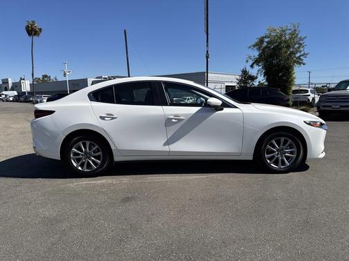 2025 Mazda Mazda3 FWD
