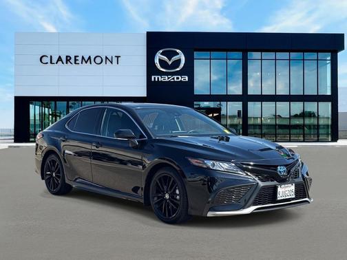 2024 Toyota Camry Hybrid SE