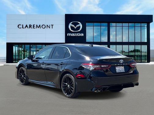 2024 Toyota Camry Hybrid SE