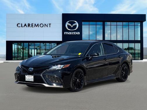 2024 Toyota Camry Hybrid SE