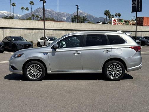2022 Mitsubishi Outlander PHEV SEL
