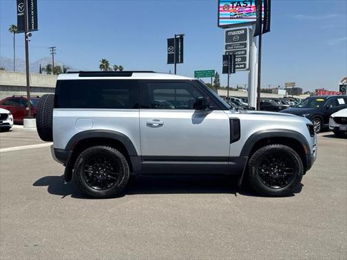2022 Land Rover Defender 90 S
