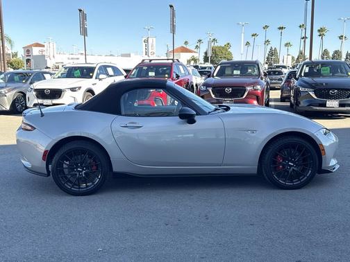 2022 Mazda MX-5 Miata Club