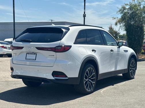 2025 Mazda CX-70 PHEV Premium Package