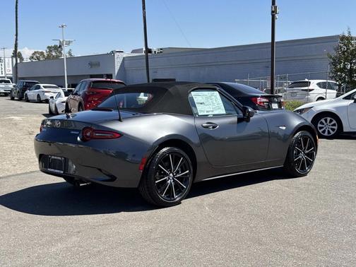 2025 Mazda MX-5 Miata Grand Touring