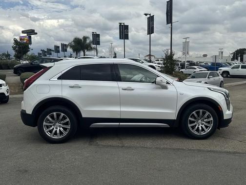 2021 Cadillac XT4 Premium Luxury