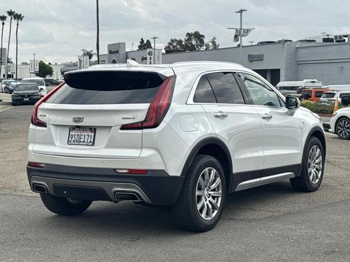 2021 Cadillac XT4 Premium Luxury