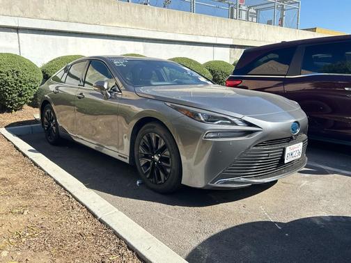 2021 Toyota Mirai Base
