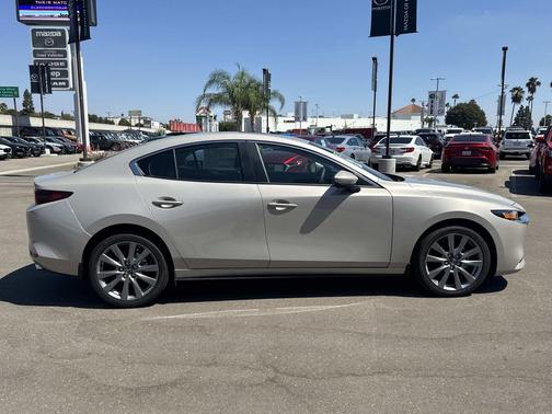 2025 Mazda Mazda3 FWD w/Preferred Package