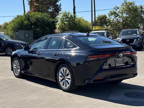 2022 Toyota Mirai Base