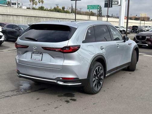 2025 Mazda CX-90 PHEV Premium Plus