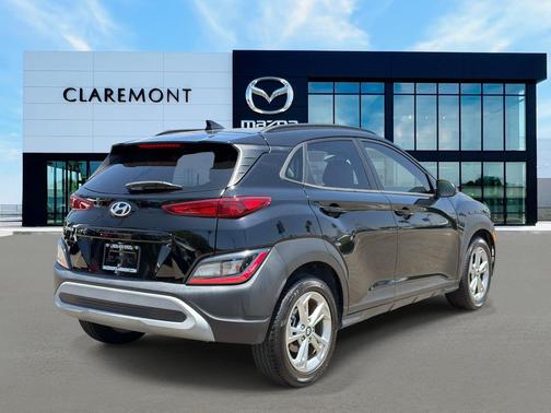 Abyss Black Pearl 2023 Hyundai KONA SEL