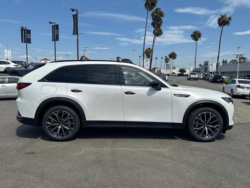 2025 Mazda CX-70 PHEV Premium Package