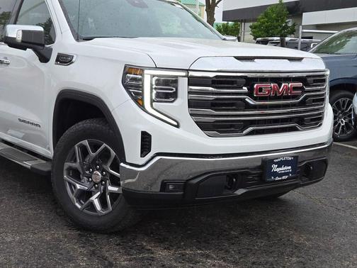Summit White 2026 GMC Sierra 1500 SLT