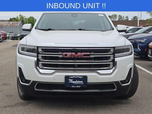 White Frost Tricoat 2023 GMC Acadia FWD SLT