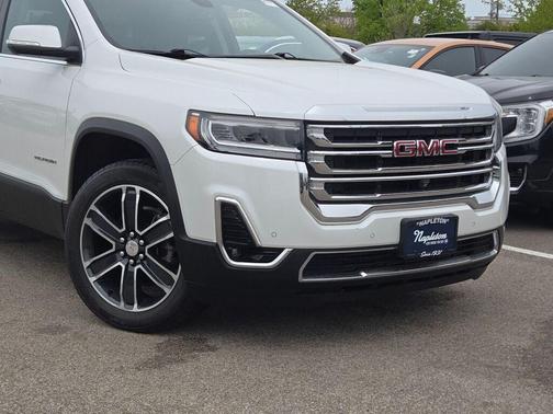 White Frost Tricoat 2023 GMC Acadia FWD SLT