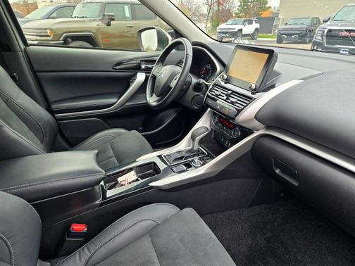 2023 Mitsubishi Eclipse Cross SE