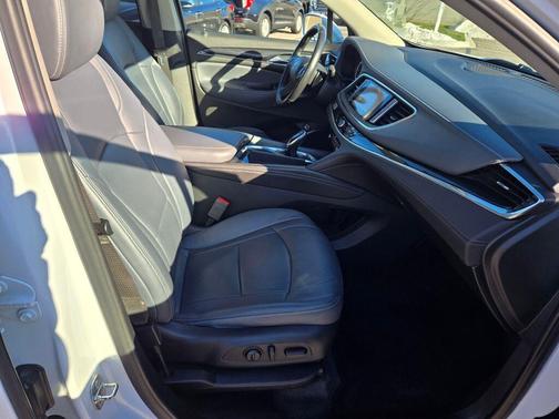 2020 Buick Enclave FWD Essence