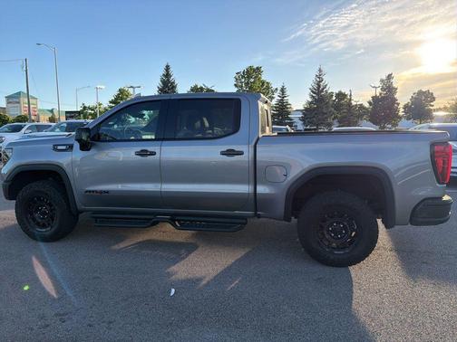 Sterling Metallic 2024 GMC Sierra 1500 AT4X