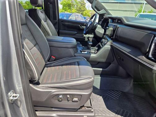Sterling Metallic 2024 GMC Sierra 1500 AT4X
