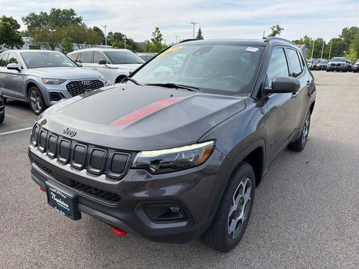 Granite Crystal Metallic Clearcoat 2022 Jeep Compass Trailhawk