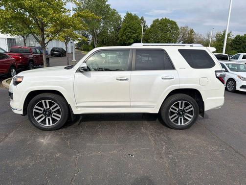 Blizzard Pearl 2018 Toyota 4Runner Limited