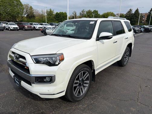 Blizzard Pearl 2018 Toyota 4Runner Limited