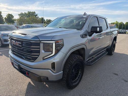 Sterling Metallic 2023 GMC Sierra 1500 AT4
