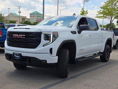 Summit White 2024 GMC Sierra 1500 Elevation