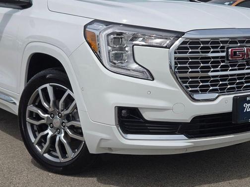 Summit White 2024 GMC Terrain Denali