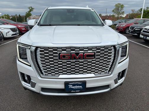 White Frost Tricoat 2023 GMC Yukon XL Denali